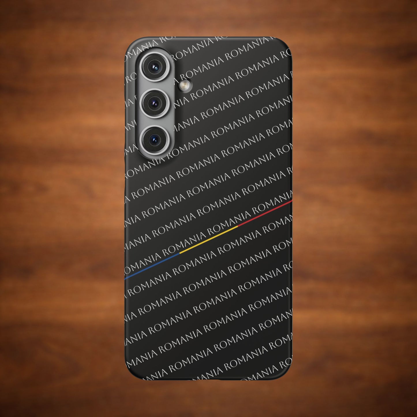 Husă neagră inscripționată cu România si tricolor