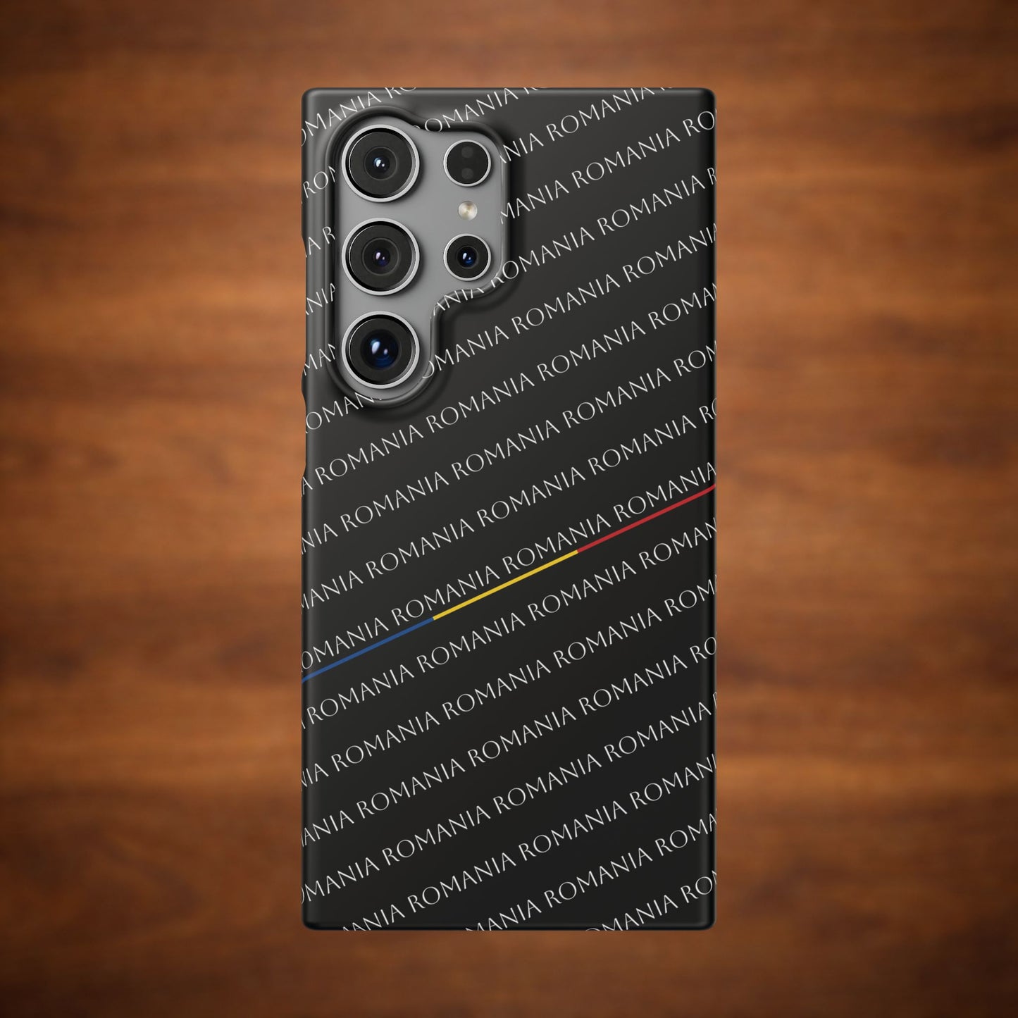 Husă neagră inscripționată cu România si tricolor